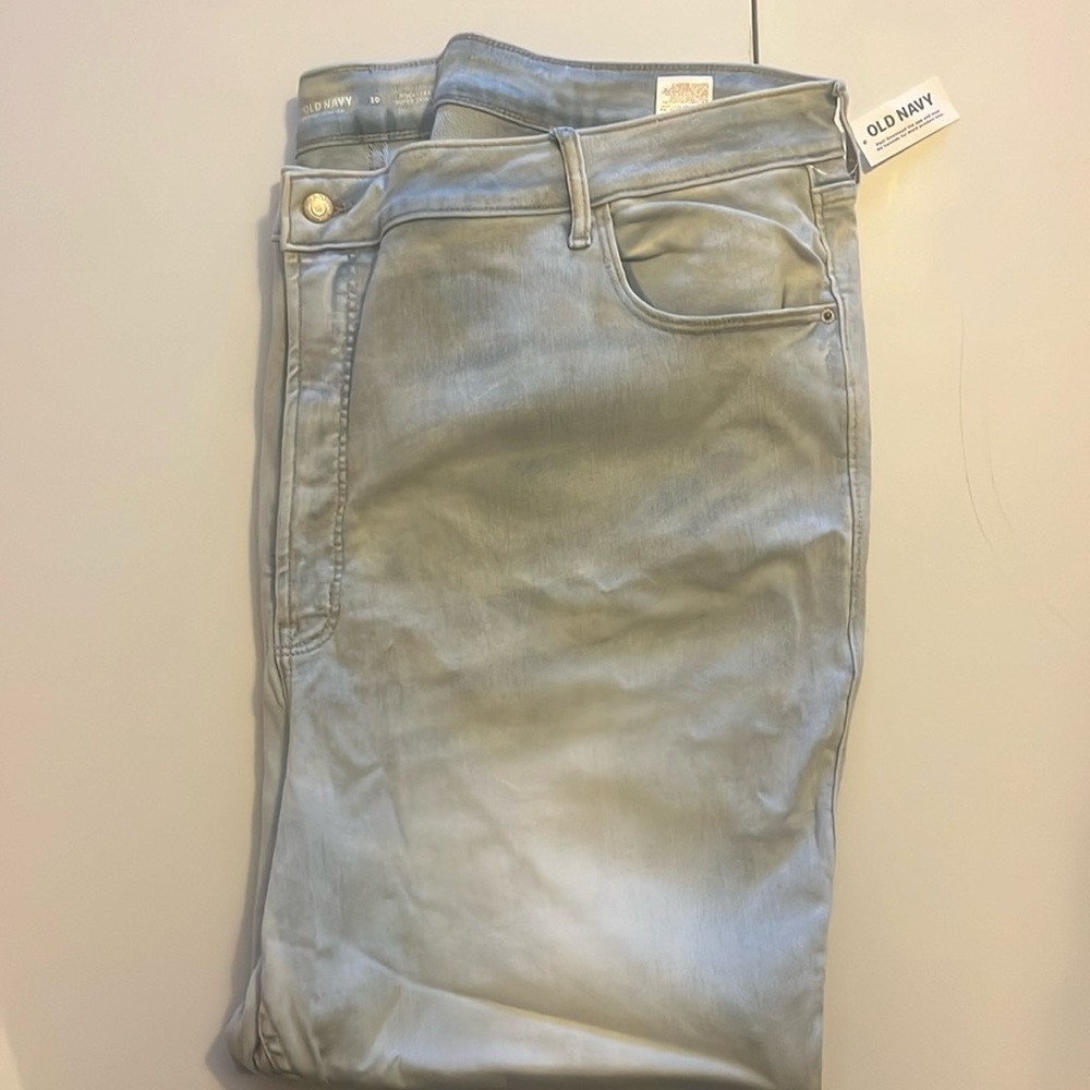 Brand new Womens old navy jeans